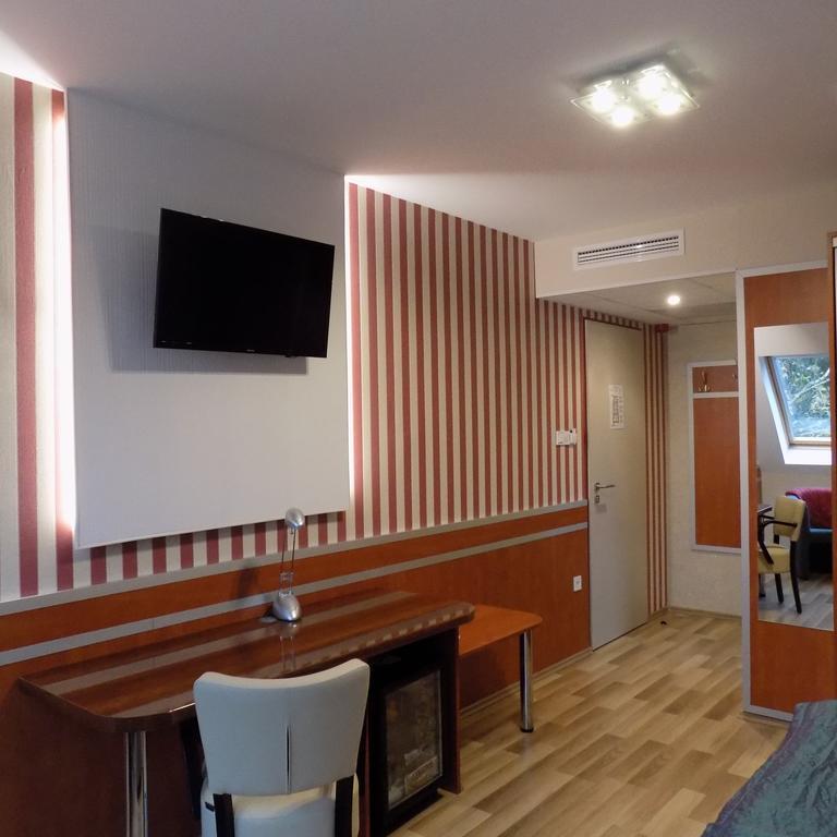 Fortuna Hotel Miskolc Luaran gambar