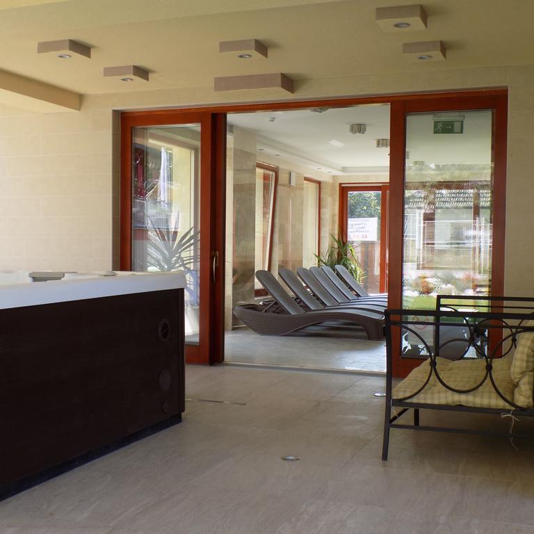 Fortuna Hotel Miskolc Luaran gambar