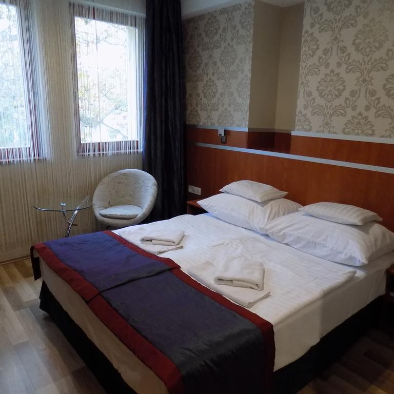 Fortuna Hotel Miskolc Luaran gambar