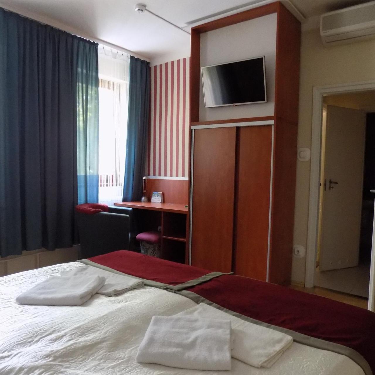 Fortuna Hotel Miskolc Luaran gambar